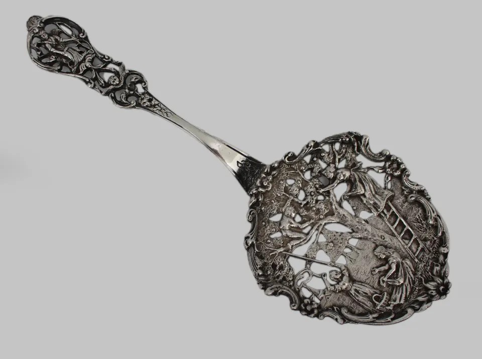 Fine Continental Silver Pierced Fruit Spoon – Harvest Scene, Likely Flemish or Dutch, c.1780–1820