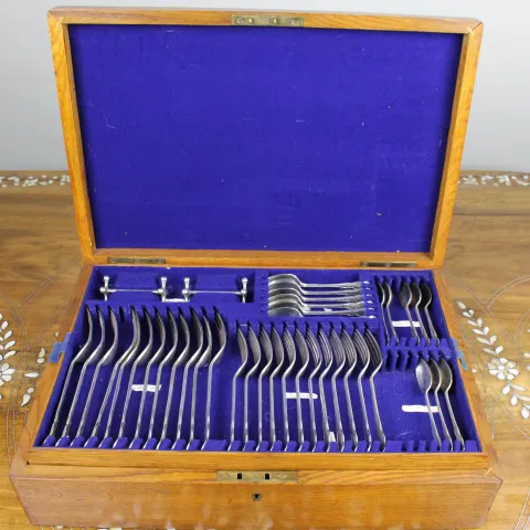 Edwardian Oak Canteen of Silver-Plated Cutlery, P. Bros Ltd, Sheffield, dated 1917