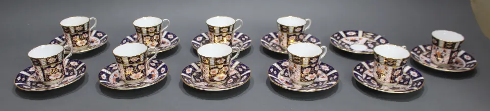 Coalport Imari Pattern Tea Cups & Saucers — 21 Pieces c.1890