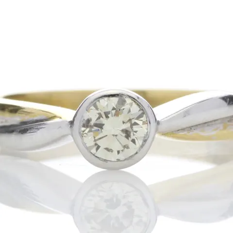 18ct Single Stone Fancy Rub Over Set Diamond Ring 0.45