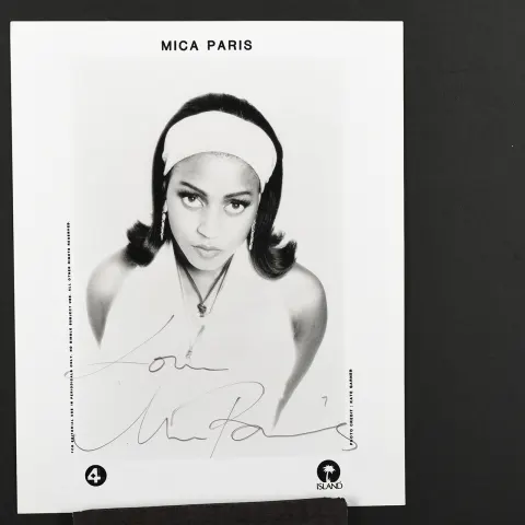 MICA PARIS Original signature