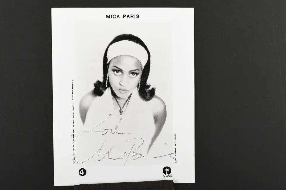 MICA PARIS Original signature
