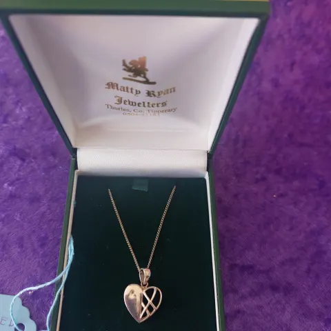 Silver Pendant and Chain