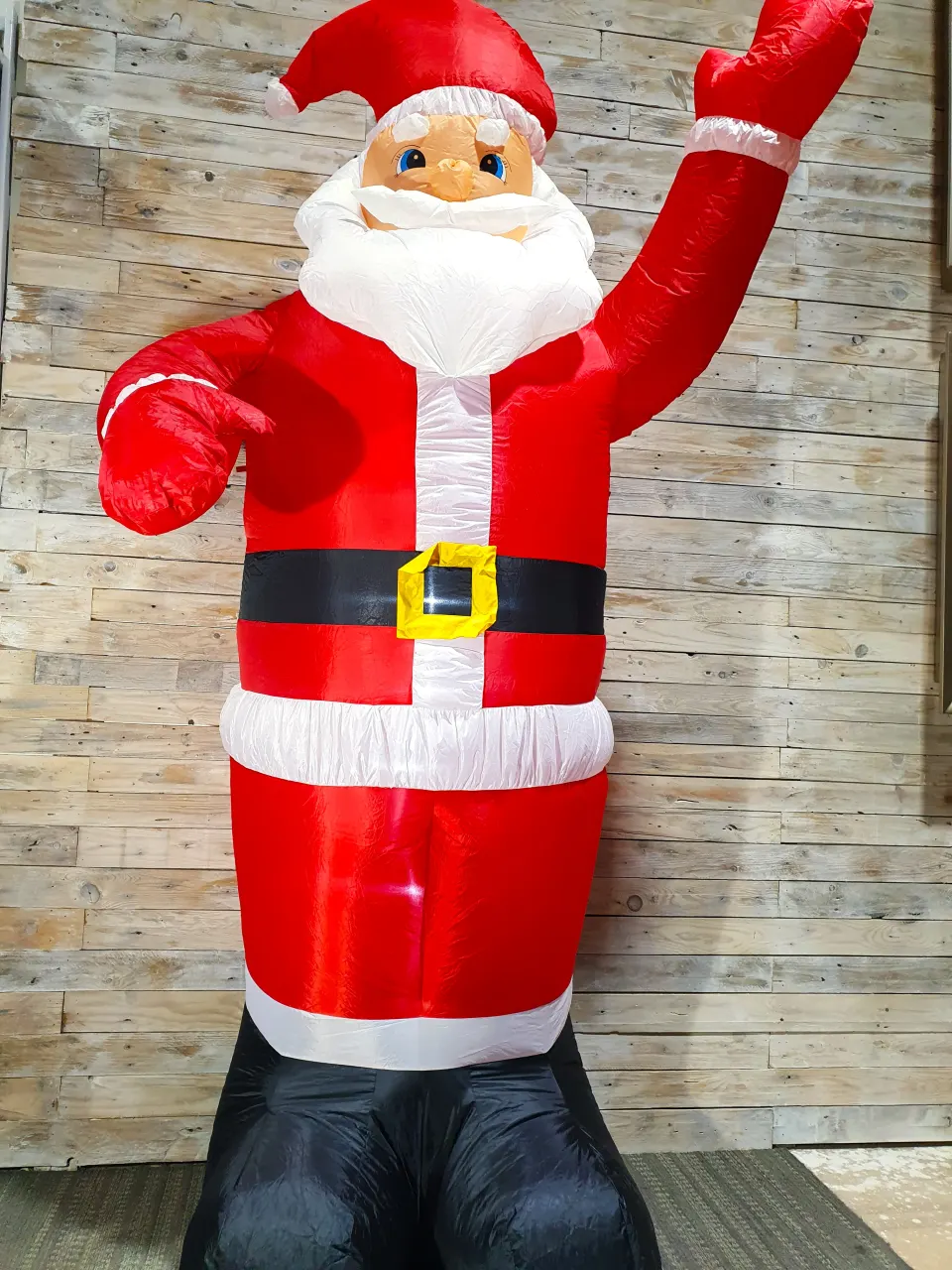 Giant 8FT Inflatable Santa Clause. Rrp £69.99