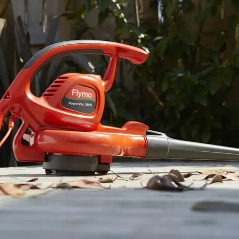 (155/Mez) Lot RRP £115. 2x Flymo Items. 1x PowerVac 3000 Electric Garden Blower/Vacuum RRP £80. 1x
