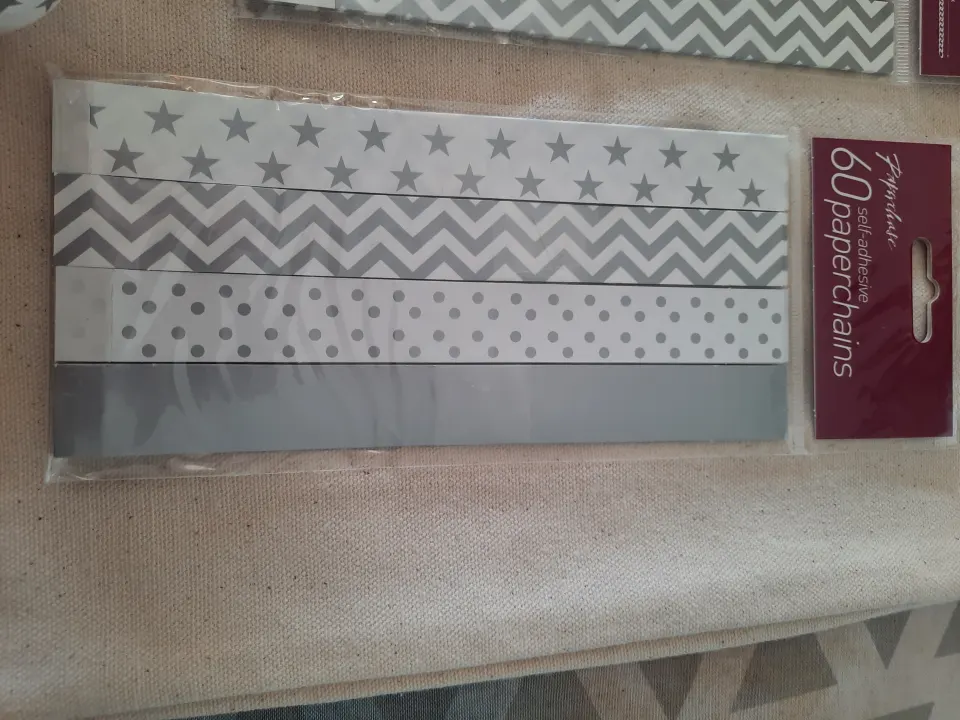 Paperchase Make your own Paperchains.  60 rings in each pack.  RRP £4.50 each pack. 10 packs
