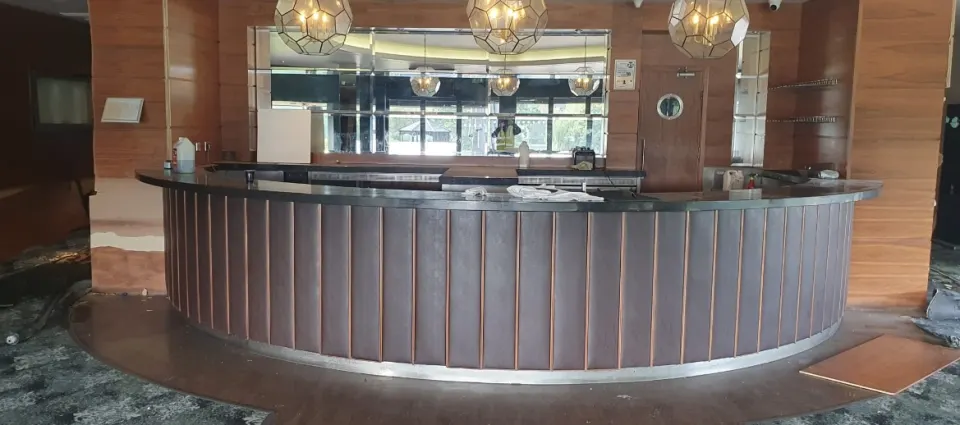 Bar Counter Dismantle