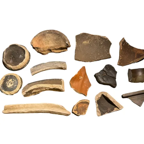 Early Pottery Fragments, Thames Foreshore Finds (£7 UK £20 International Post)