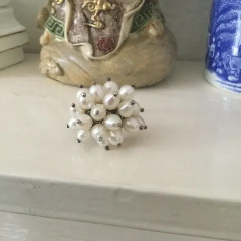 Azuni pearl cluster ring UK size N