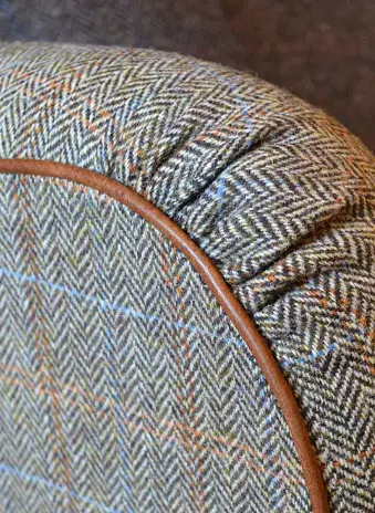 Tetrad Lewis Petite 2 Seater Sofa, Harris Tweed Bracken Herringbone  - Grading Info -     old ITS 31
