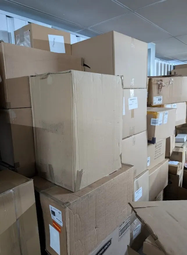 Bulk Wholesale Lot – 50+ High Street Items, Mixed Stock, Huge Resale Potential