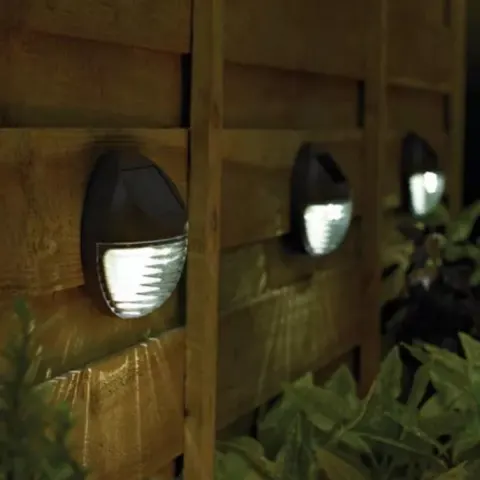 (150/7F) Lot RRP Circa £100+. Solar Light Lot – 25x Items. To Include 2x 1000 String Lights Warm Wh