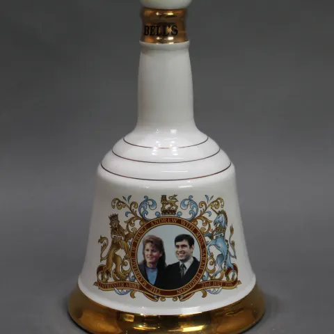 Commemorative Bell's Scotch Whisky 1986