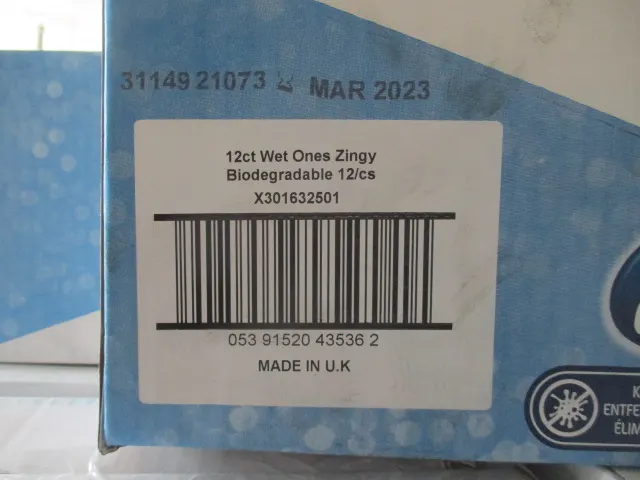 500. packs assorted flavour Wet ones hand wipes - all new and sealed in date till March 2023 -