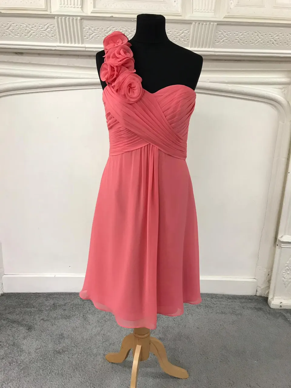 Short coral dress