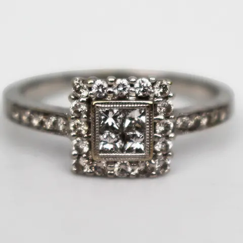 Diamond 18ct  White Gold Ring 0.70 carat