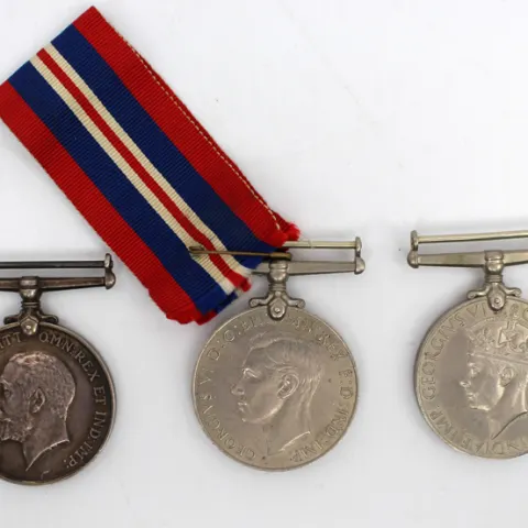 WWI & WWII RAF Medal Trio to 152 A.M.3 W.C. Jones R.A.F.
