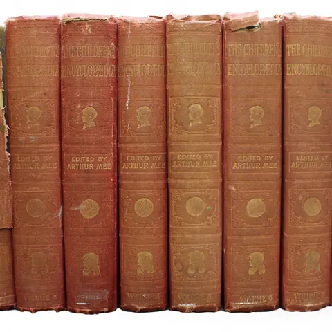 The Children's Encyclopaedia Edited by Arthur Mee 8 Volumes