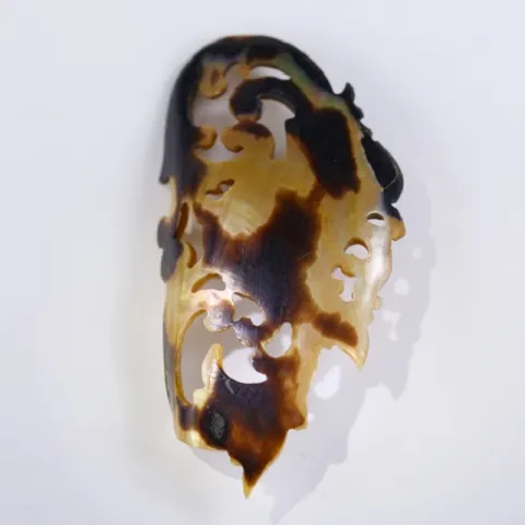 Rare MABE Blister PEARLSHELL Lustrous Rainbow Iridescent Carving Sumbawa - 9.33 g (46.60 ct.)