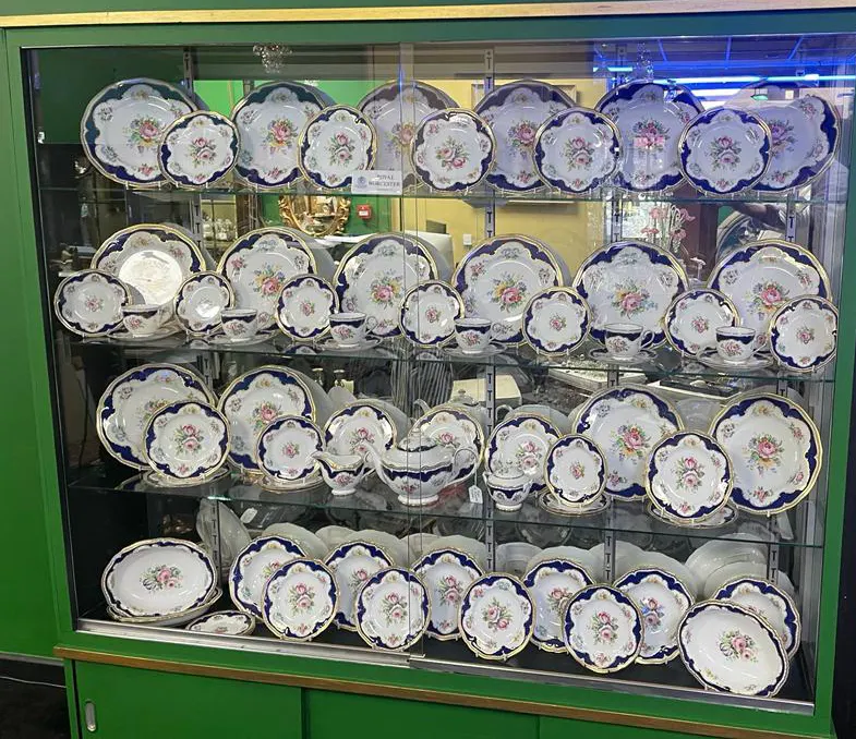 Royal Worcester Charlotte Dinner Service 70 Pieces