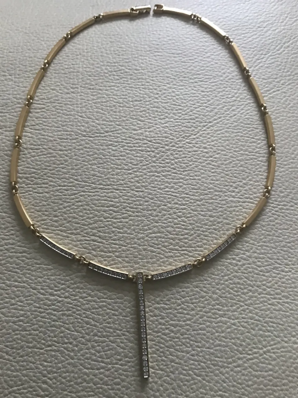 Goldtone metal and Diamonte Necklace costume