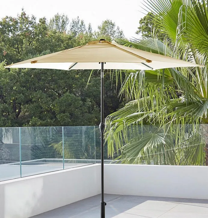(106/2H) RRP £109. Solana 3m Parasol Natural. Made Of Polyester Fabric With Uv50+ And Grade 4 Colou