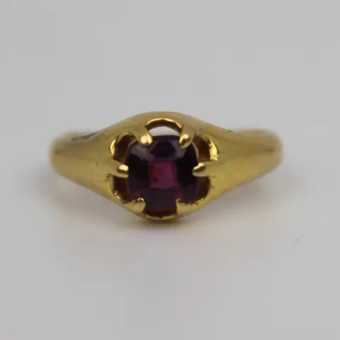 Garnet Yellow Gold Ring