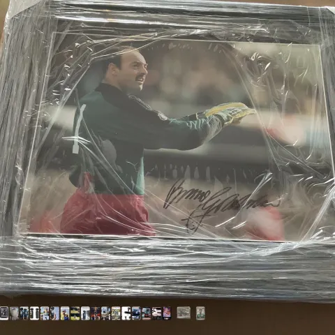 Bruce Grobbelaar Hand Signed Framed Photograph – Liverpool Legend – COA Included – Ready To Hang