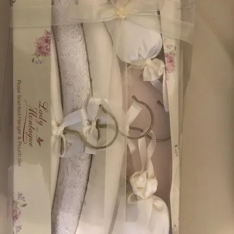 Vintage Padded Hanger and Pouch Set