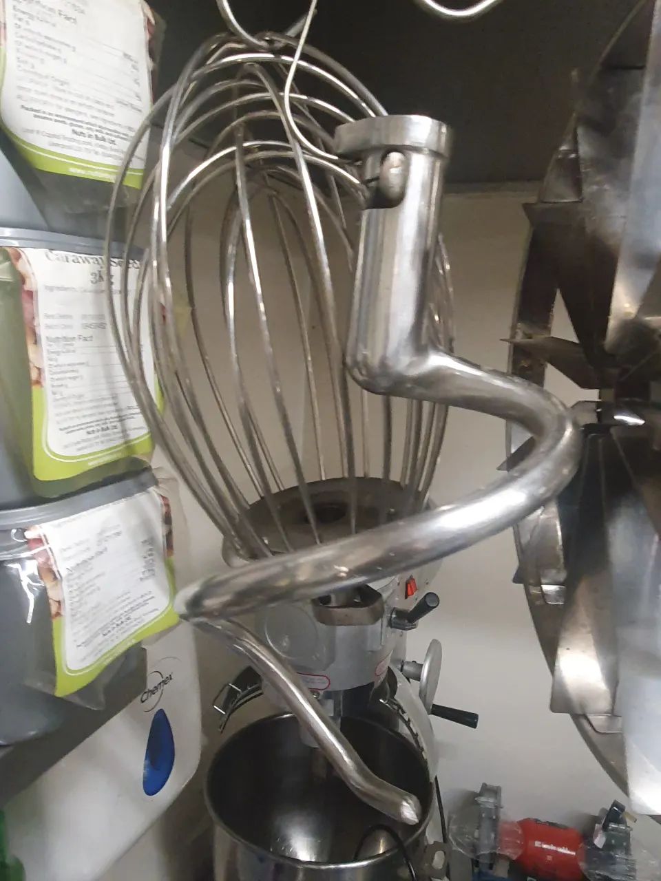 Tabletop 20L capacity mixer.