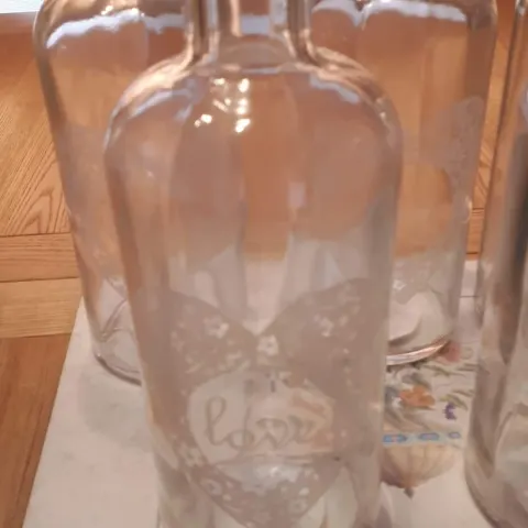 4 boxes of 6 Glass vase bottles