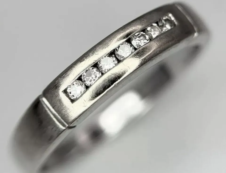 Beautiful Vintage Channel Set 14k White Gold 7 Diamond Half Eternity Ring Size N 2.5g