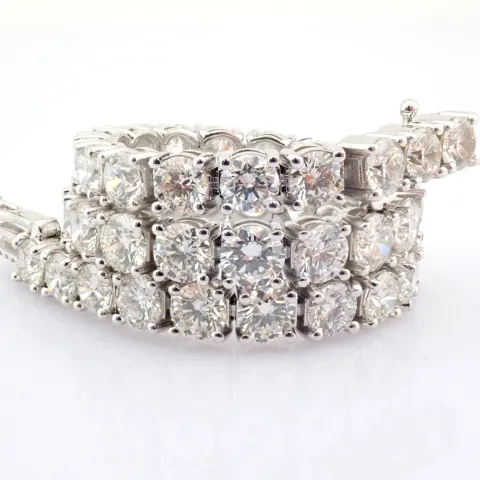 14K White Gold Tennis Bracelet Detailed With Brilliant Diamonds
