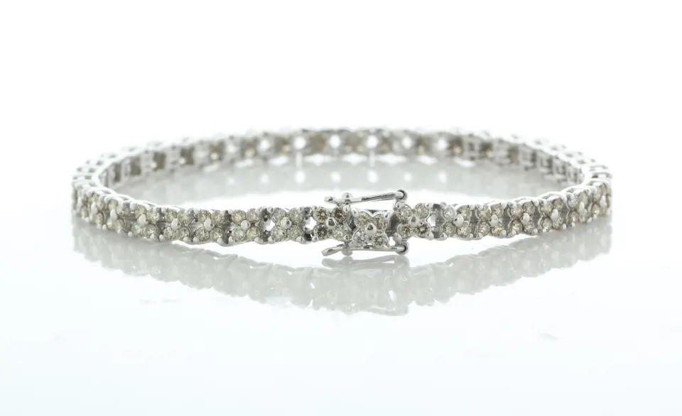 18ct White Gold Tennis Diamond Bracelet 6.5 Inch 3.20 Carats