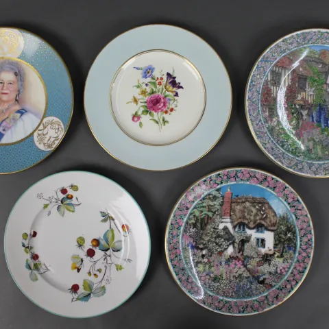 Collection of 5 Royal Worcester Cabinet Plates