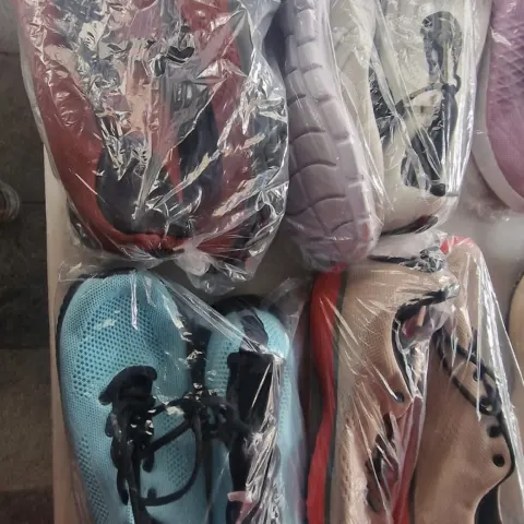Pallet of Mixed Unbranded Trainers