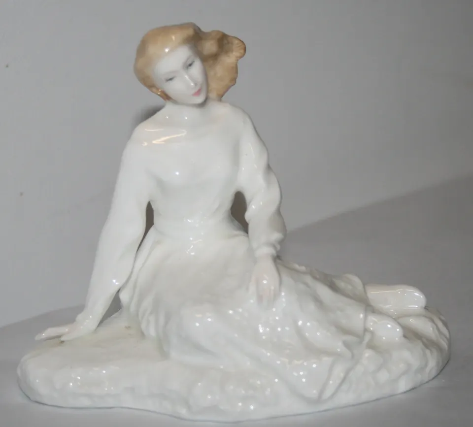 Royal Doulton Forever Yours HN 3949 Figurine
