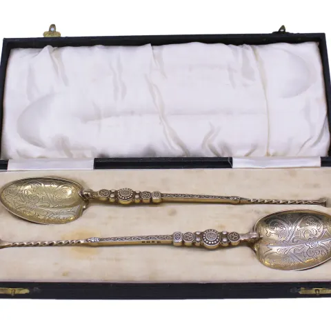 Pair of Cased Silver Gilt Anointing Spoons – Birmingham, 1936