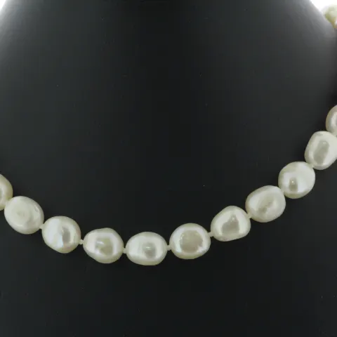 18 inch Baroque Shaped Freshwater Cultured 8.0 - 8.5mm Pearl Necklace With Brass Clasp