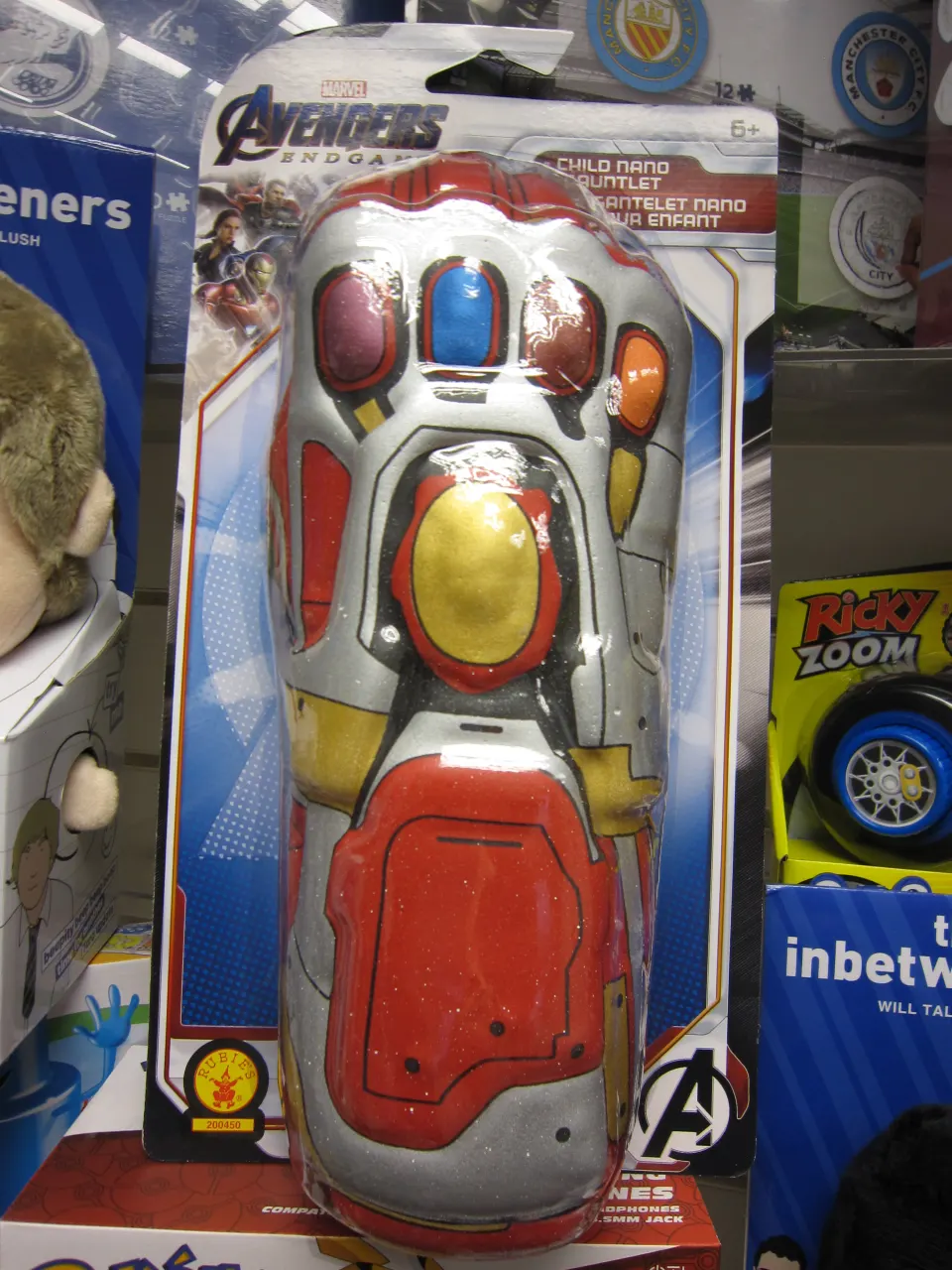 50pcs Brand new sealed Iron Man Avengers Gauntlet toy rrp £4.99.