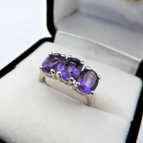 Trilogy Amethyst Ring Sterling Silver 3.75 carats New with Gift Pouch