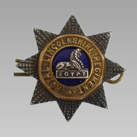 Royal Lincolnshire Regiment 'Egypt' Sweetheart Brooch – Circa 1935–45