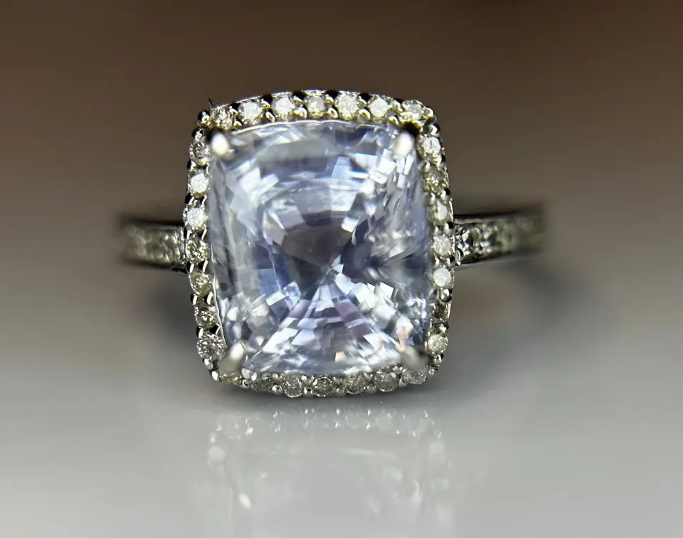 Beautiful 4.74 CT  Unheated/Untreated  Ceylon Blue Sapphire  Diamonds & 18k Gold
