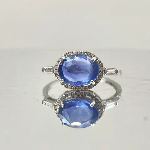 3.04 CT  Unheated/Untreated  Ceylon Cornflour Blue Sapphire  Diamonds & 18k Gold