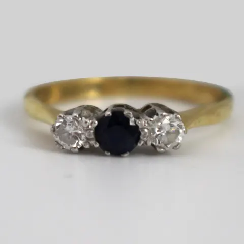 Sapphire & Diamond 18ct Gold Ring