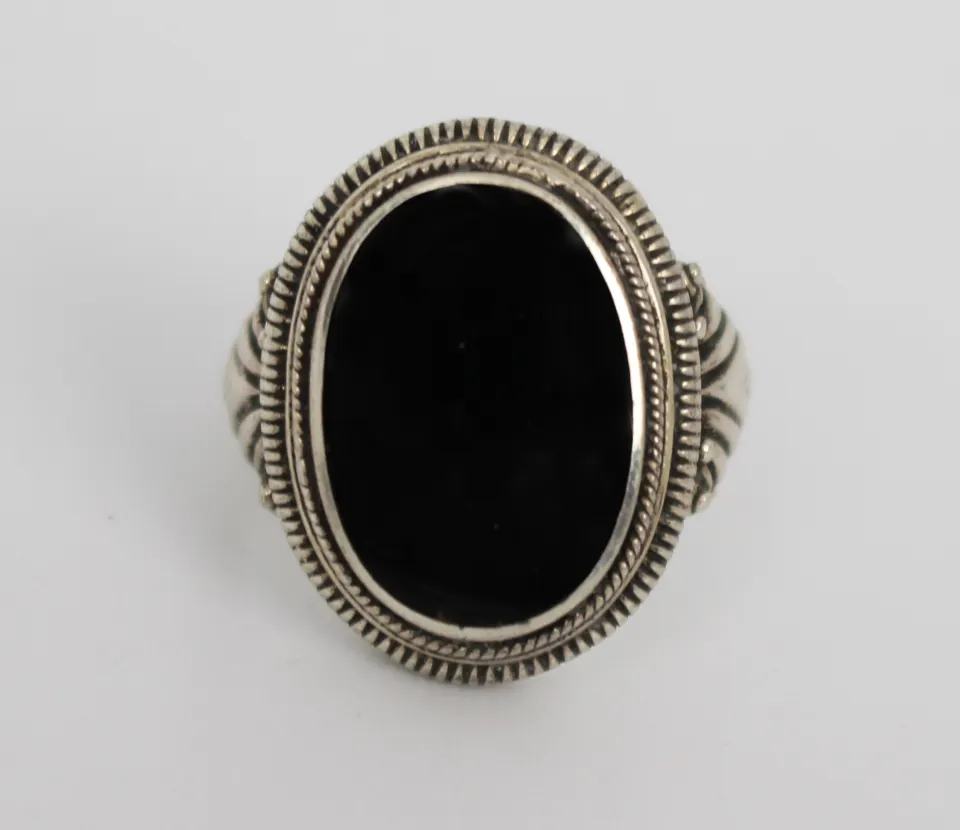 Vintage Onyx Silver Ring