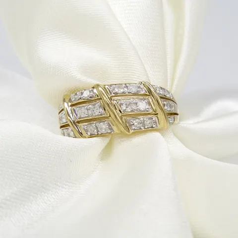 9ct yellow gold dress ring set with 3 rows of round eight-cut diamonds totalling 0.25 carats