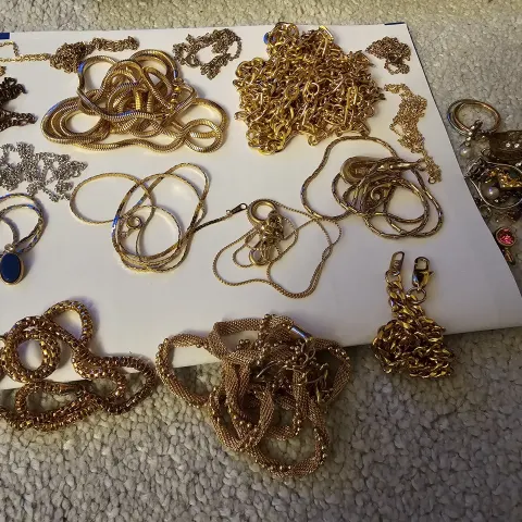 Lot of Costume Jewellery - Chains