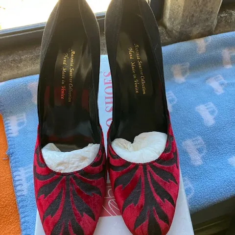 Hand Made Designer Shoes From Venice/Size 6