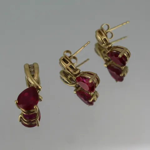 Pair of Ruby 9ct Gold Earrings & Matching Pendant